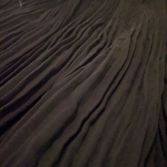 H & M Skirt - Picture 3 of 3